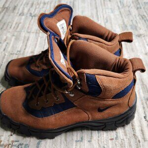 Nike ACG Hiking Trail Mid Rise Boots Brown/Black Size 9